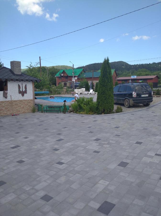 Садиба Янчар Номер Студiо З Басейном Mykulychyn Bagian luar foto